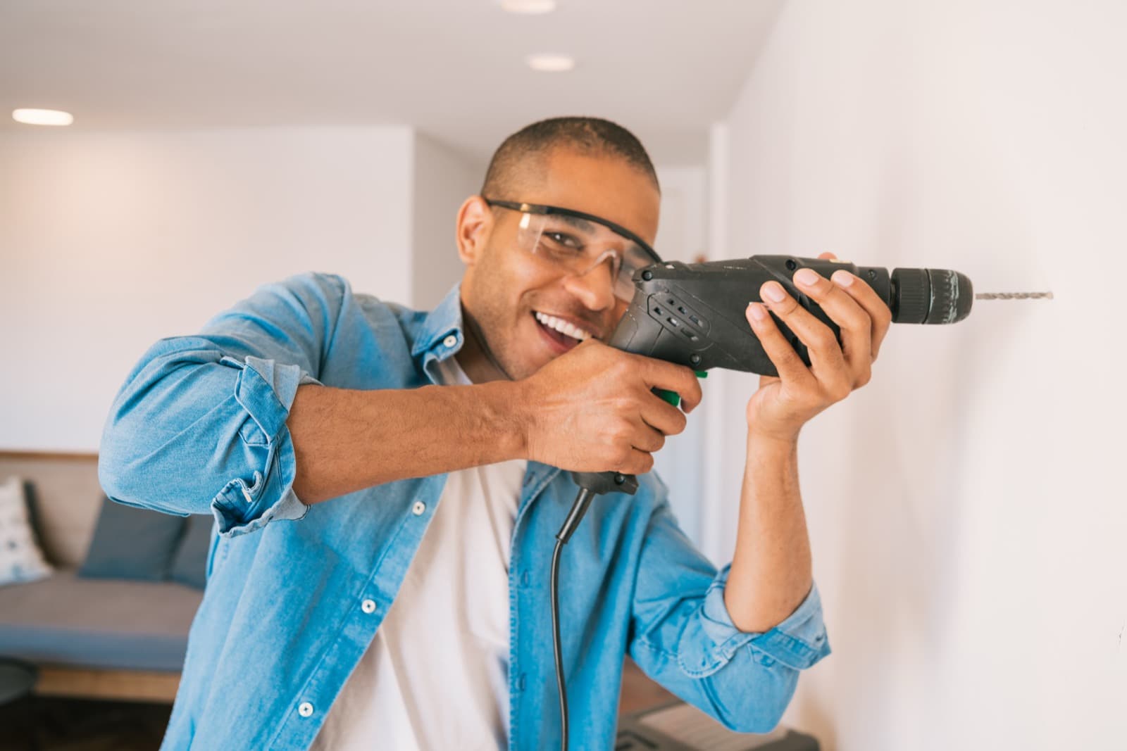 DFW handyman completing a home maintenance repair